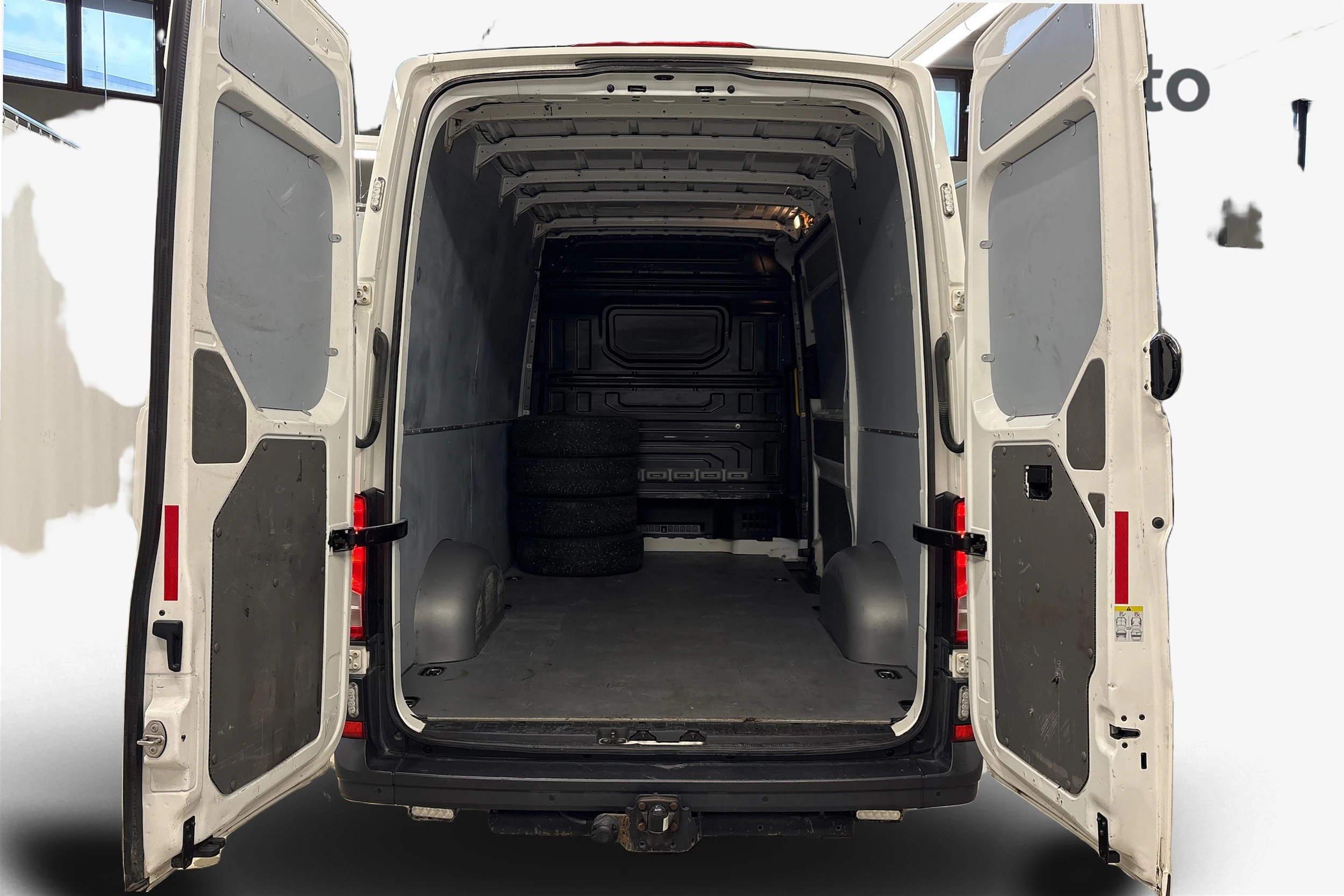 valkoinen Volkswagen Crafter 2020 kuva 9.