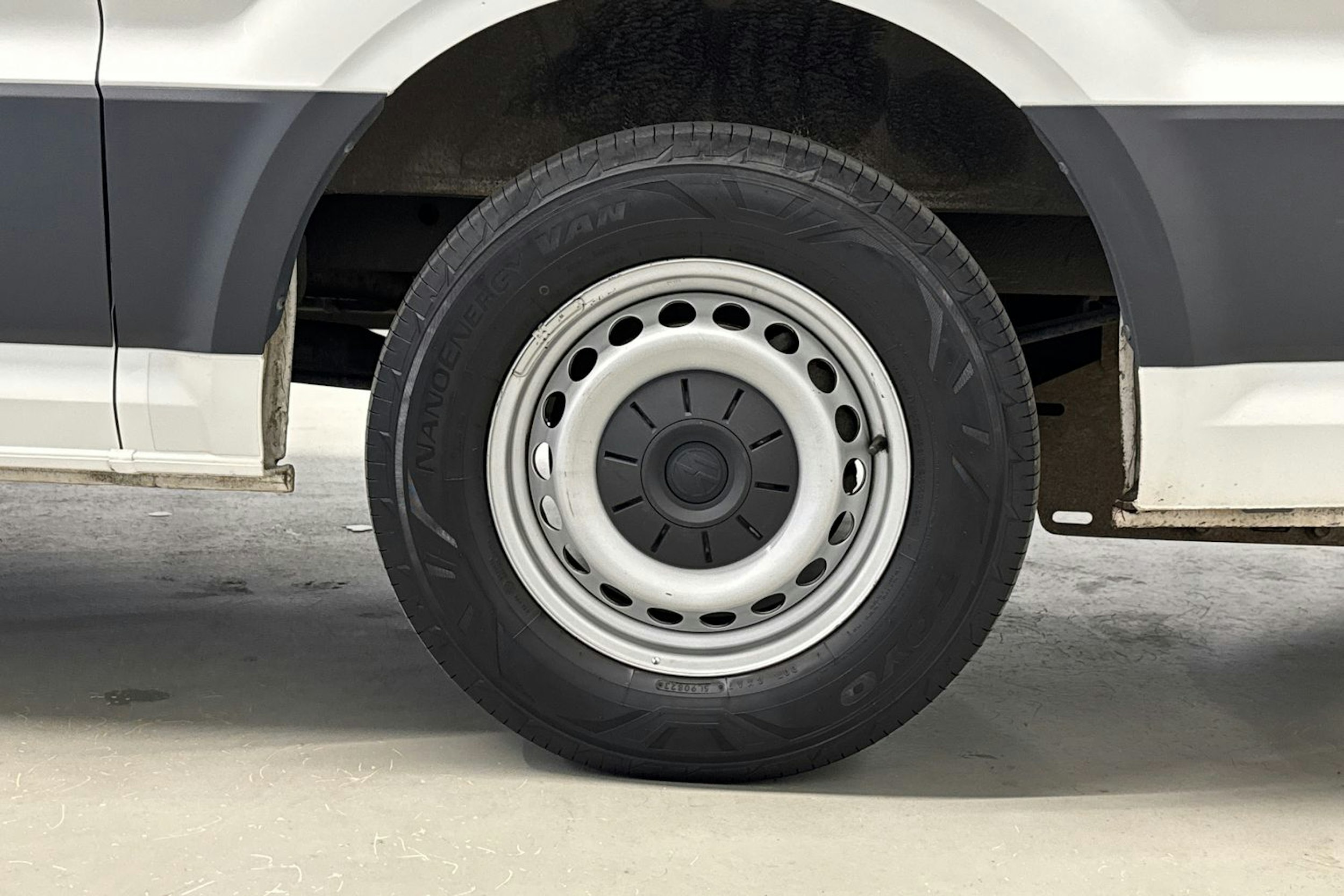 valkoinen Volkswagen Crafter 2020 kuva 11.