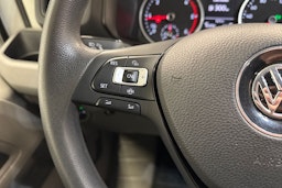 valkoinen Volkswagen Crafter 2020 kuva 14.