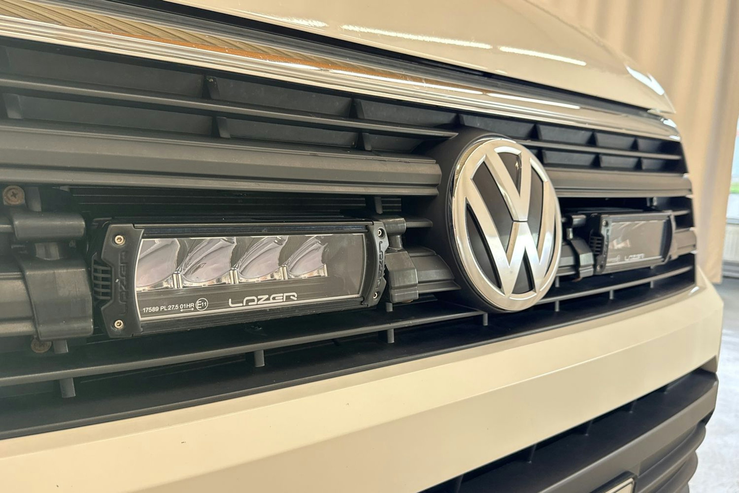 valkoinen Volkswagen Crafter 2020 kuva 28.