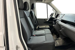 Valkoinen Volkswagen CRAFTER 2020 kuva 8.