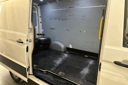 Valkoinen Volkswagen CRAFTER 2020 kuva 12.