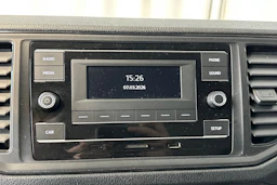 Valkoinen Volkswagen CRAFTER 2020 kuva 17.