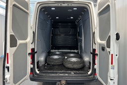 valkoinen Volkswagen Crafter 2020 kuva 13.