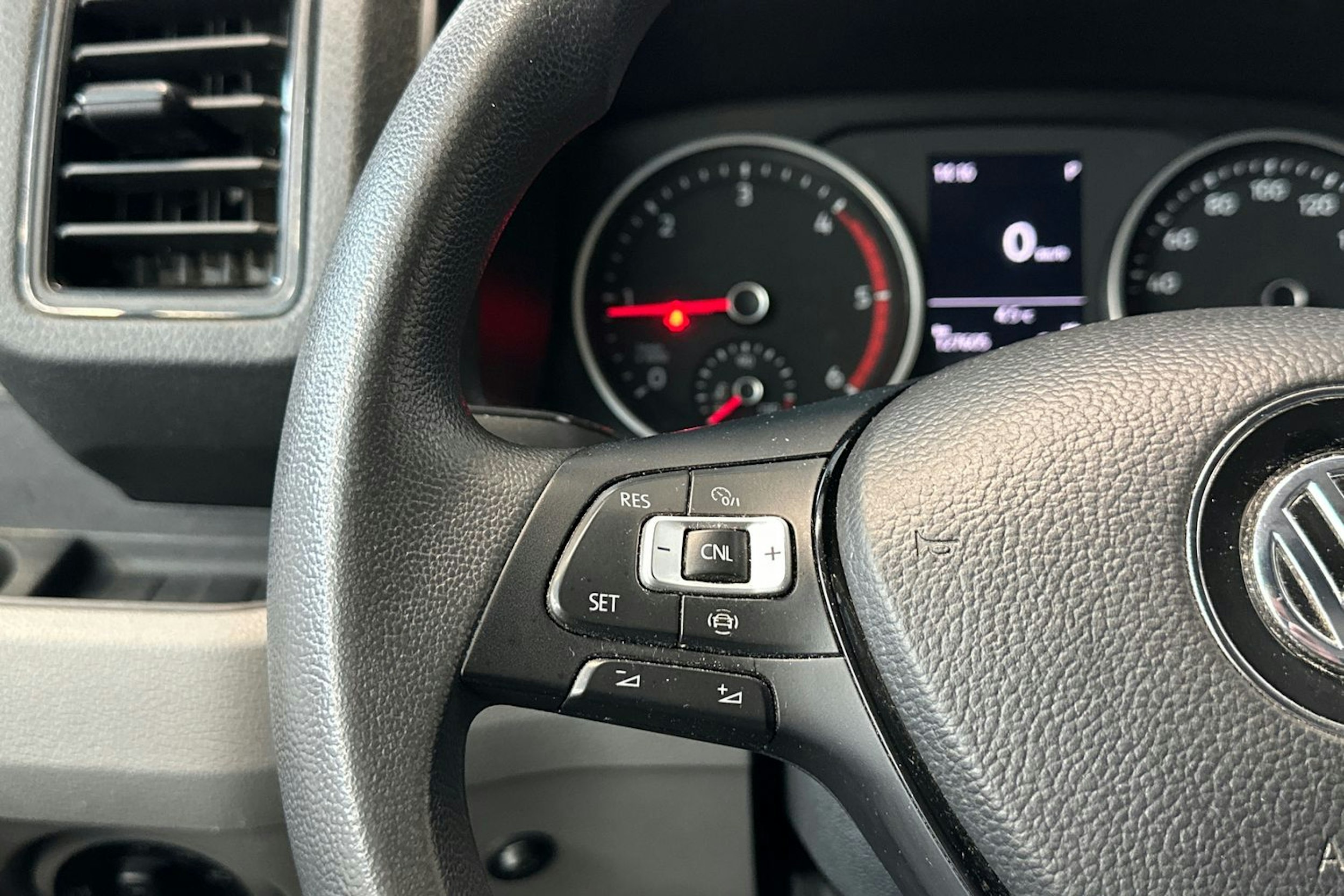 valkoinen Volkswagen Crafter 2020 kuva 17.