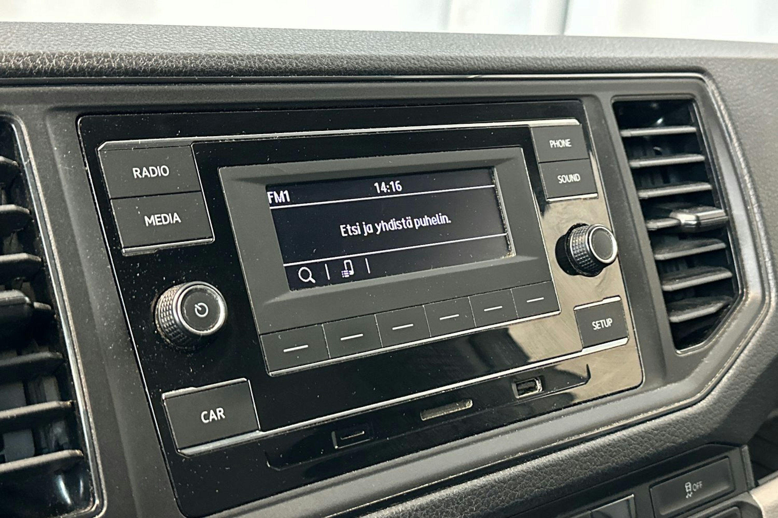 valkoinen Volkswagen Crafter 2020 kuva 19.