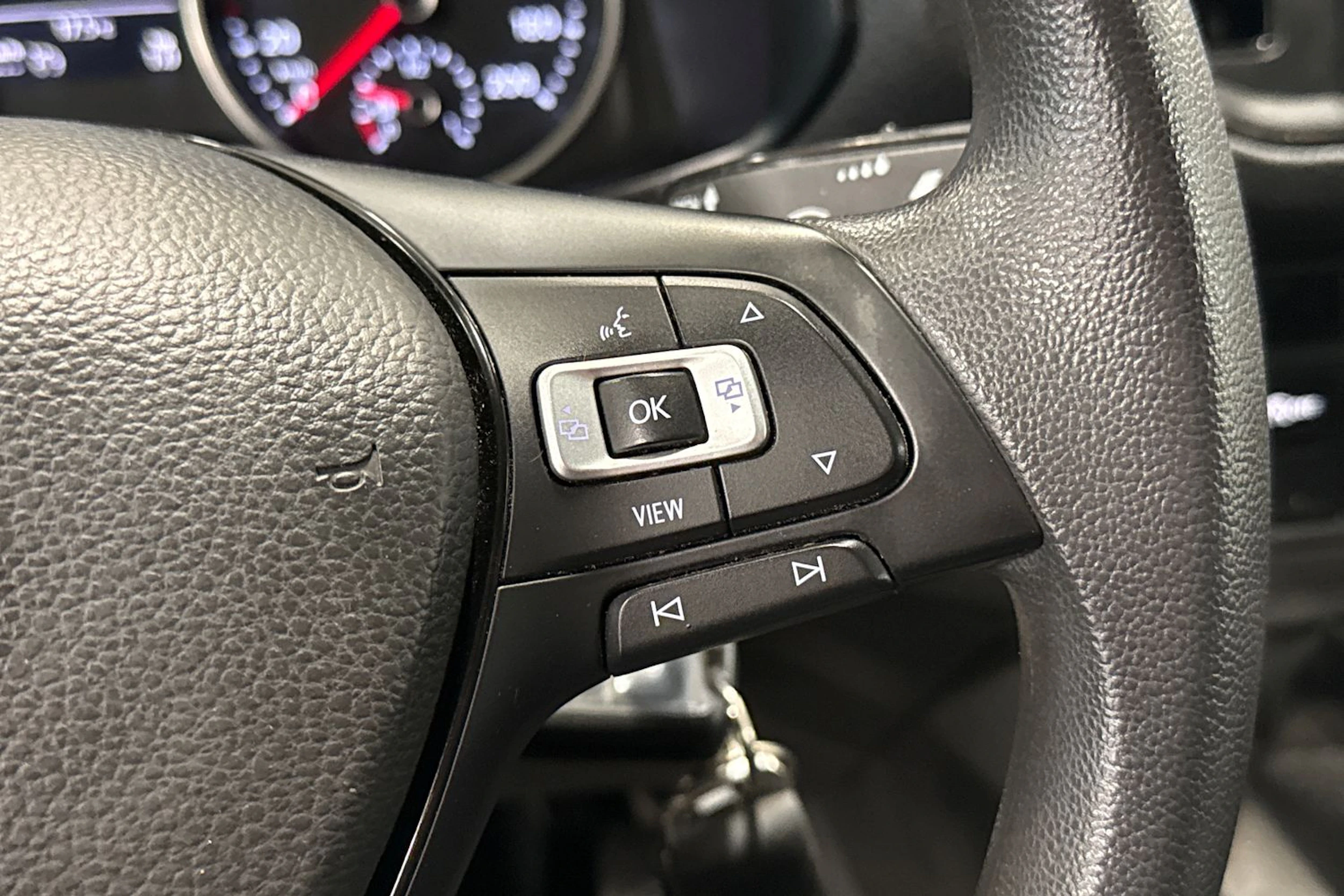 sininen Volkswagen Crafter 2020 kuva 21.