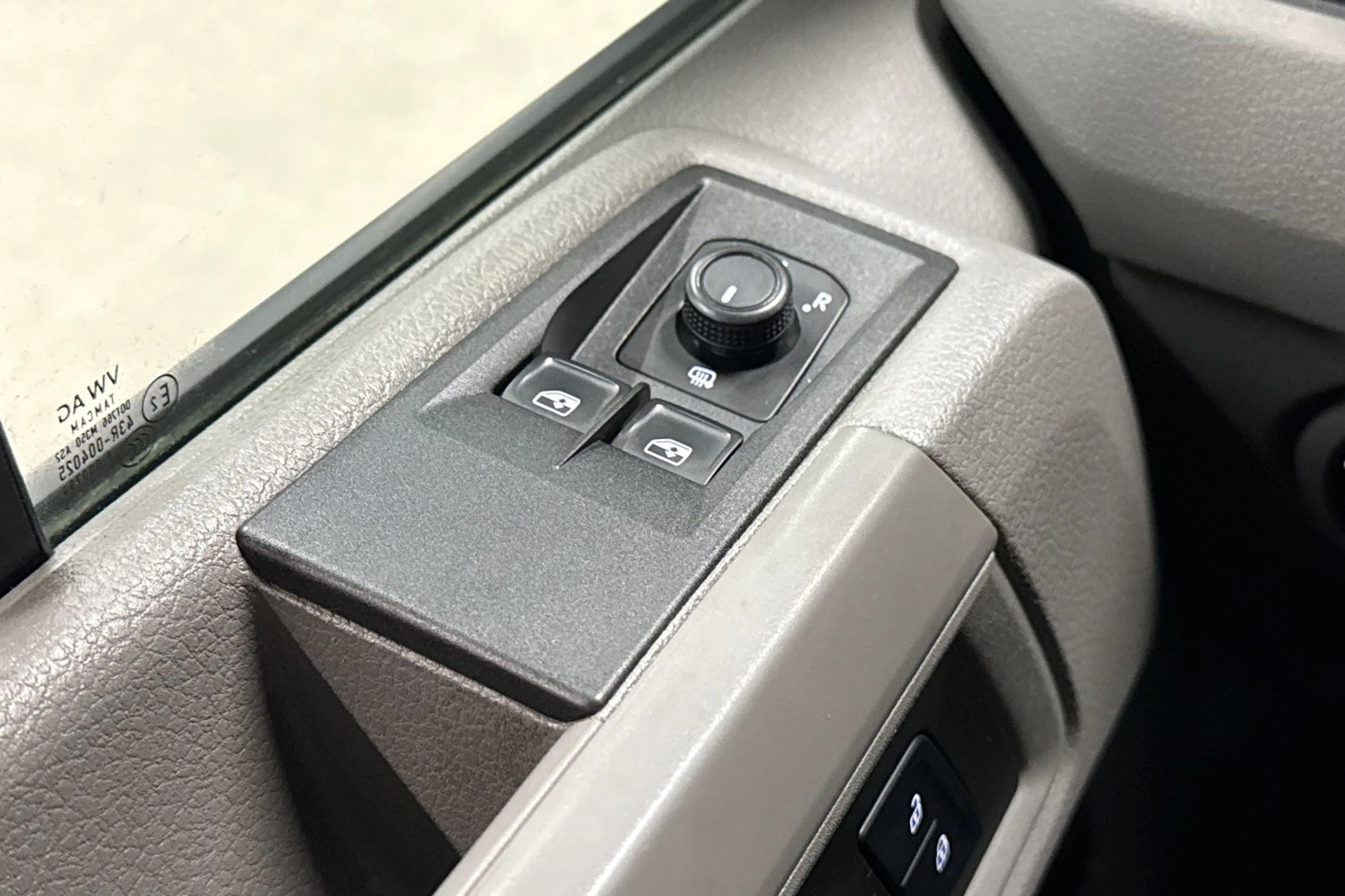sininen Volkswagen Crafter 2020 kuva 23.