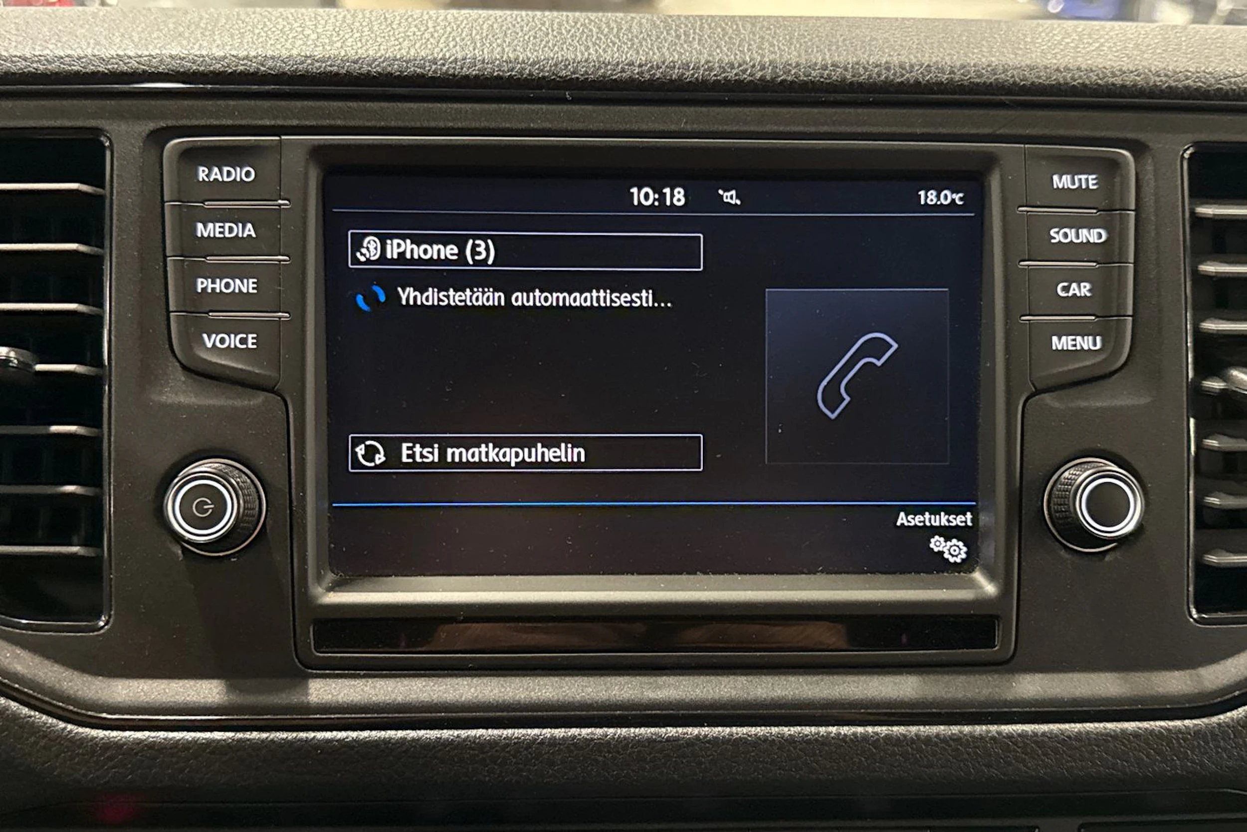 sininen Volkswagen Crafter 2020 kuva 29.