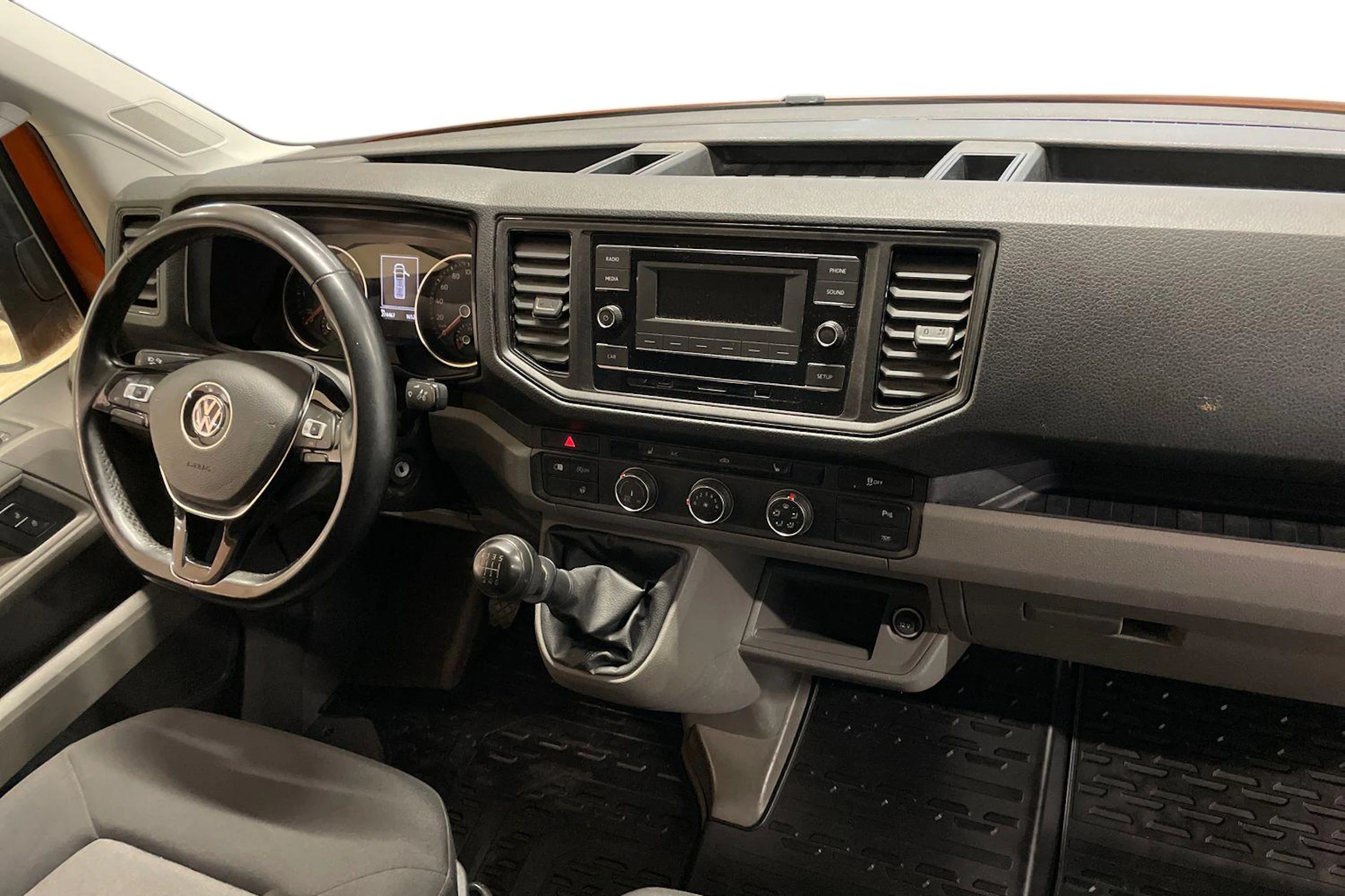 oranssi Volkswagen Crafter 2020 kuva 9.
