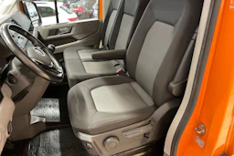 oranssi Volkswagen Crafter 2020 kuva 29.