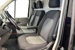 musta Volkswagen Crafter 2020 kuva 8.