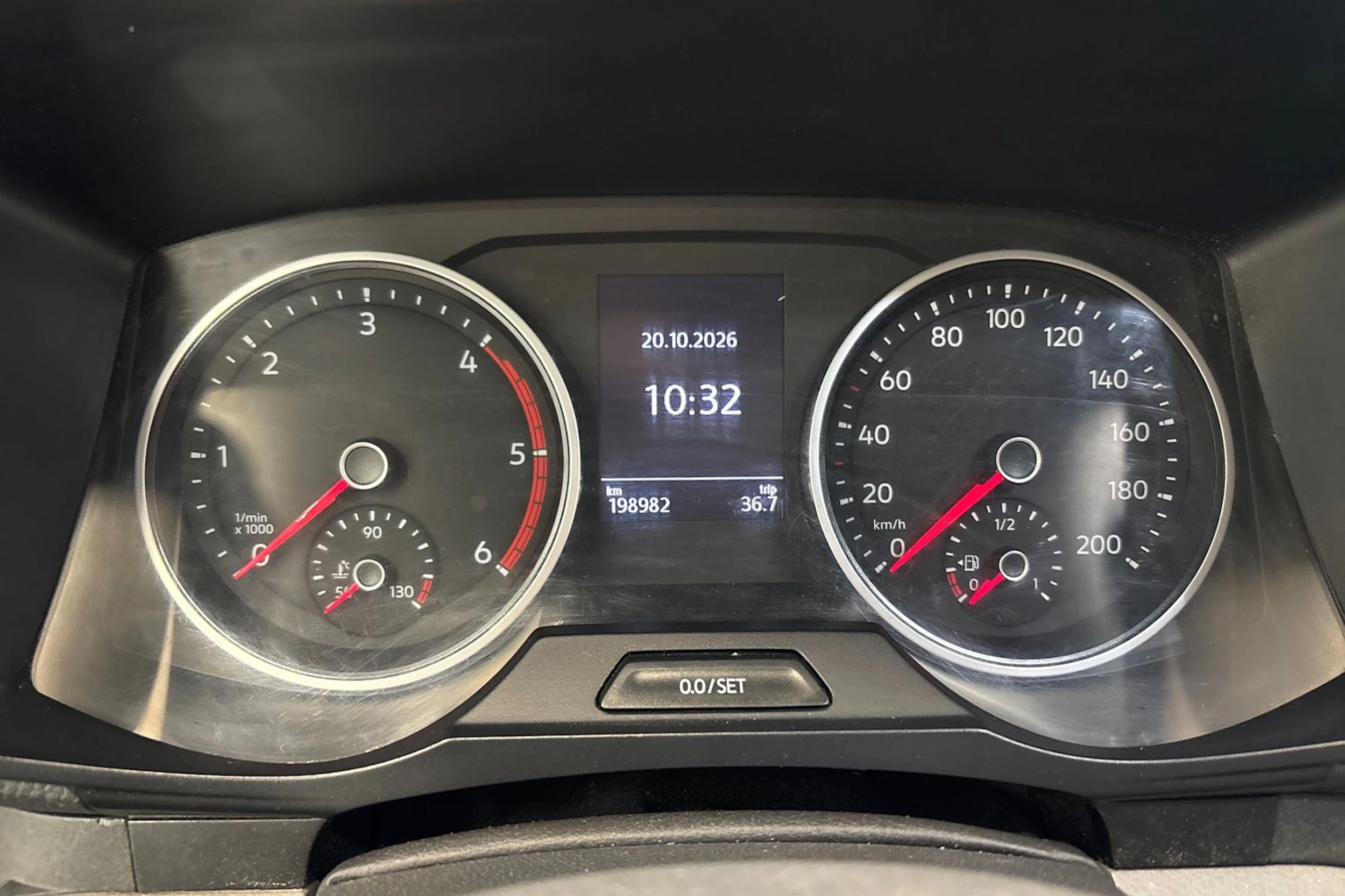 musta Volkswagen Crafter 2020 kuva 10.