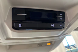 musta Volkswagen Crafter 2020 kuva 15.