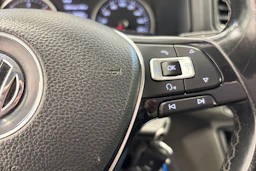 musta Volkswagen Crafter 2020 kuva 17.