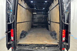 musta Volkswagen Crafter 2020 kuva 21.