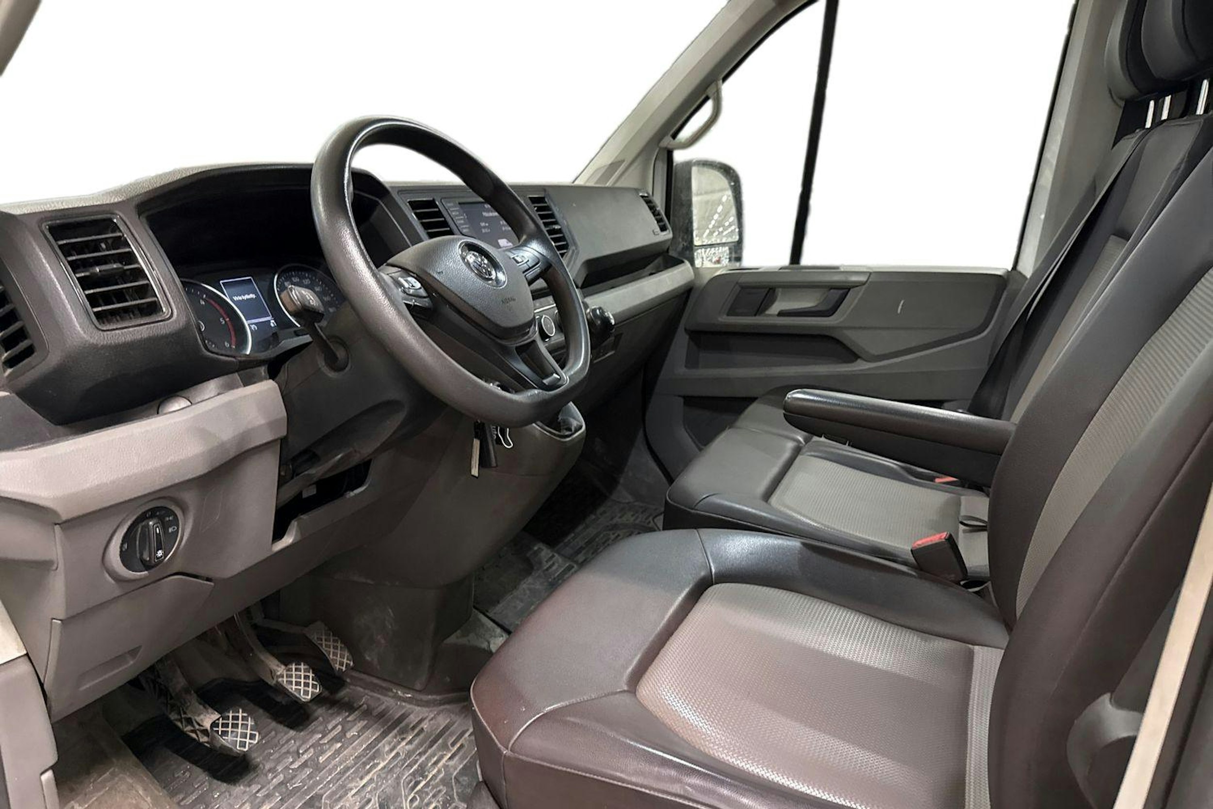 valkoinen Volkswagen Crafter 2020 kuva 3.