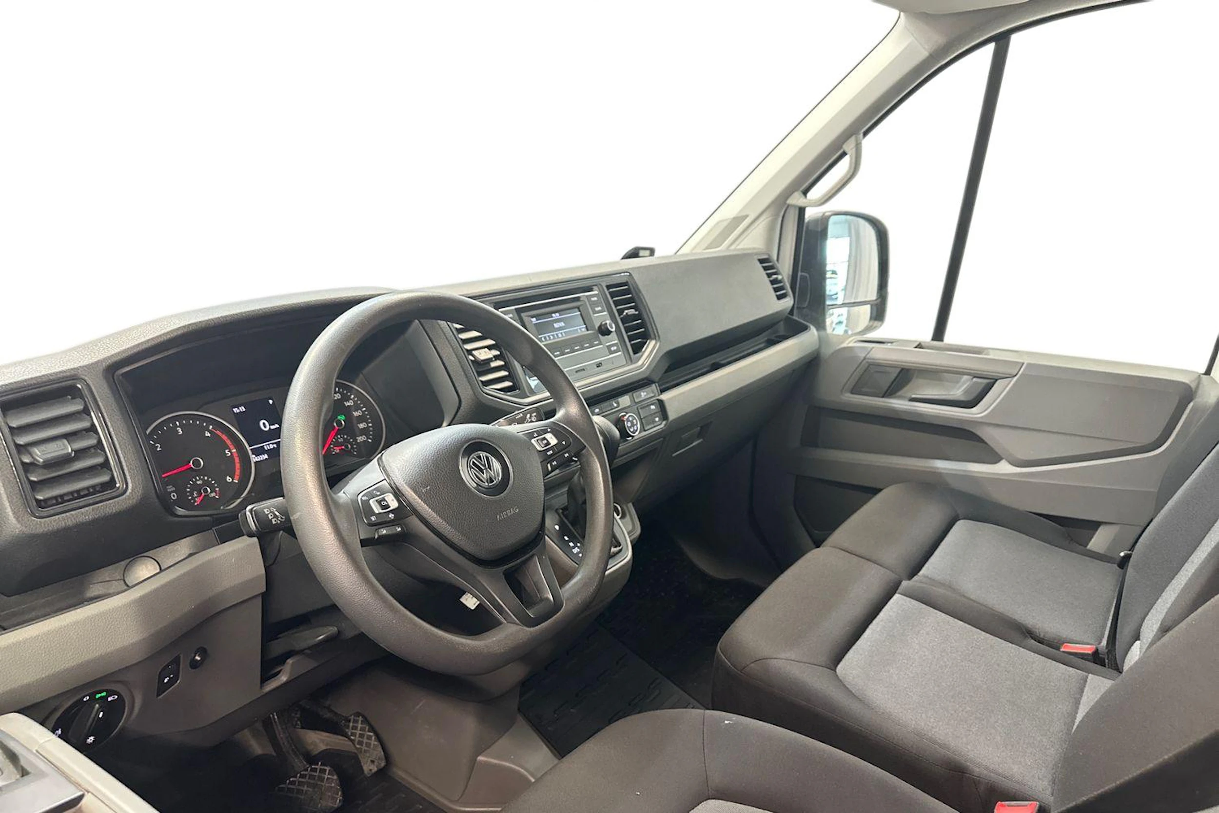 valkoinen Volkswagen Crafter 2020 kuva 6.