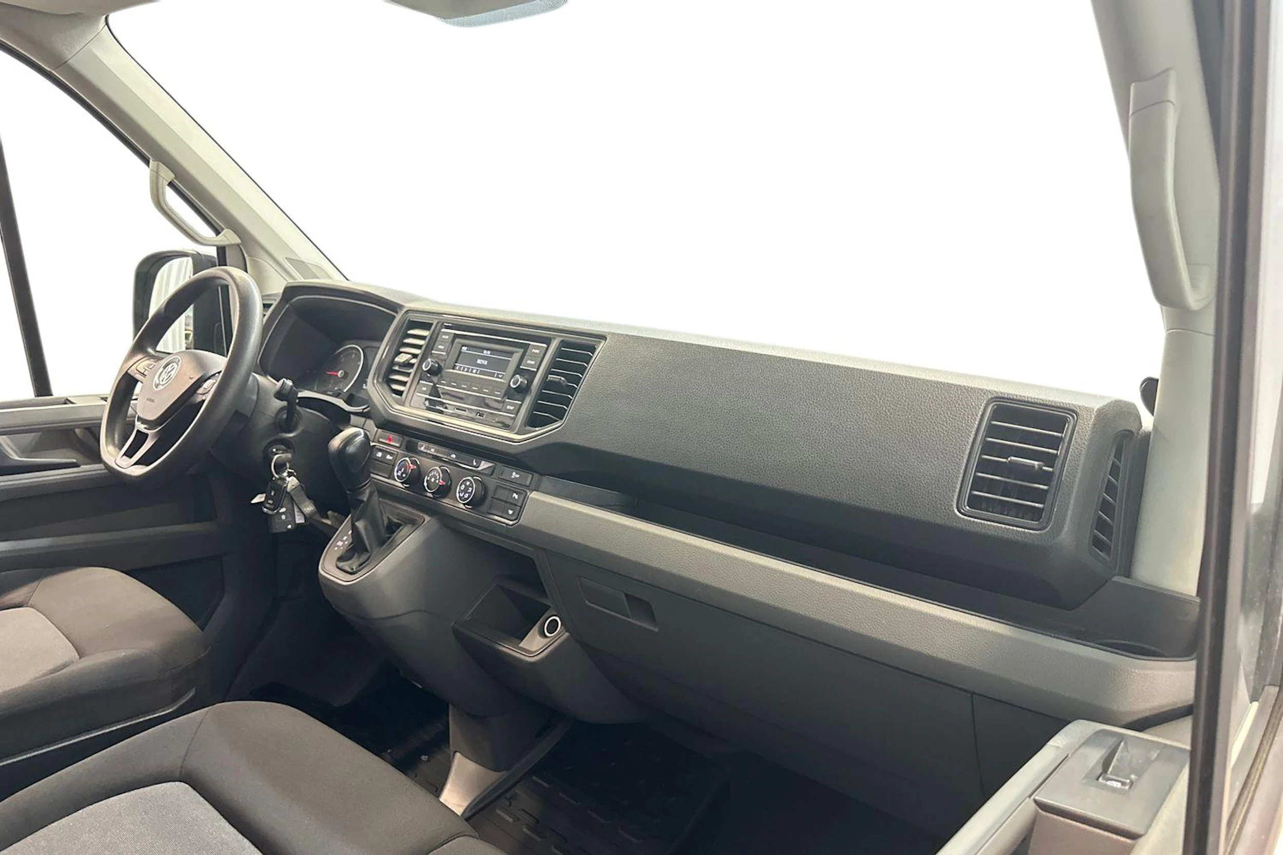 valkoinen Volkswagen Crafter 2020 kuva 7.