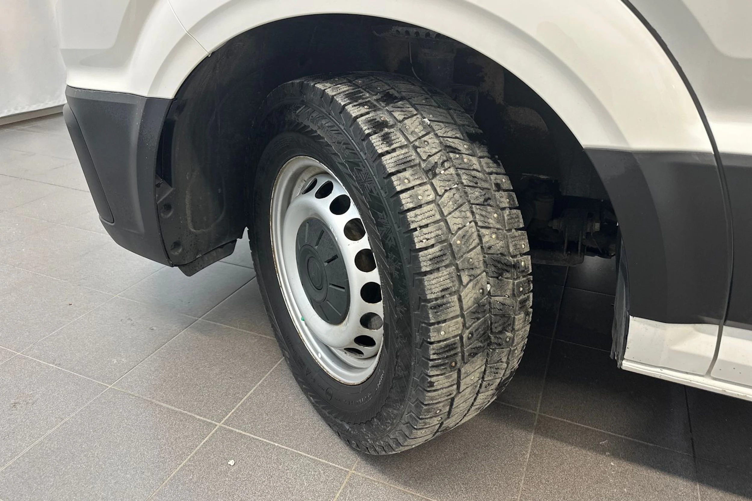 valkoinen Volkswagen Crafter 2020 kuva 10.