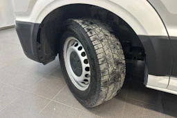 valkoinen Volkswagen Crafter 2020 kuva 10.