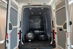 valkoinen Volkswagen Crafter 2020 kuva 12.