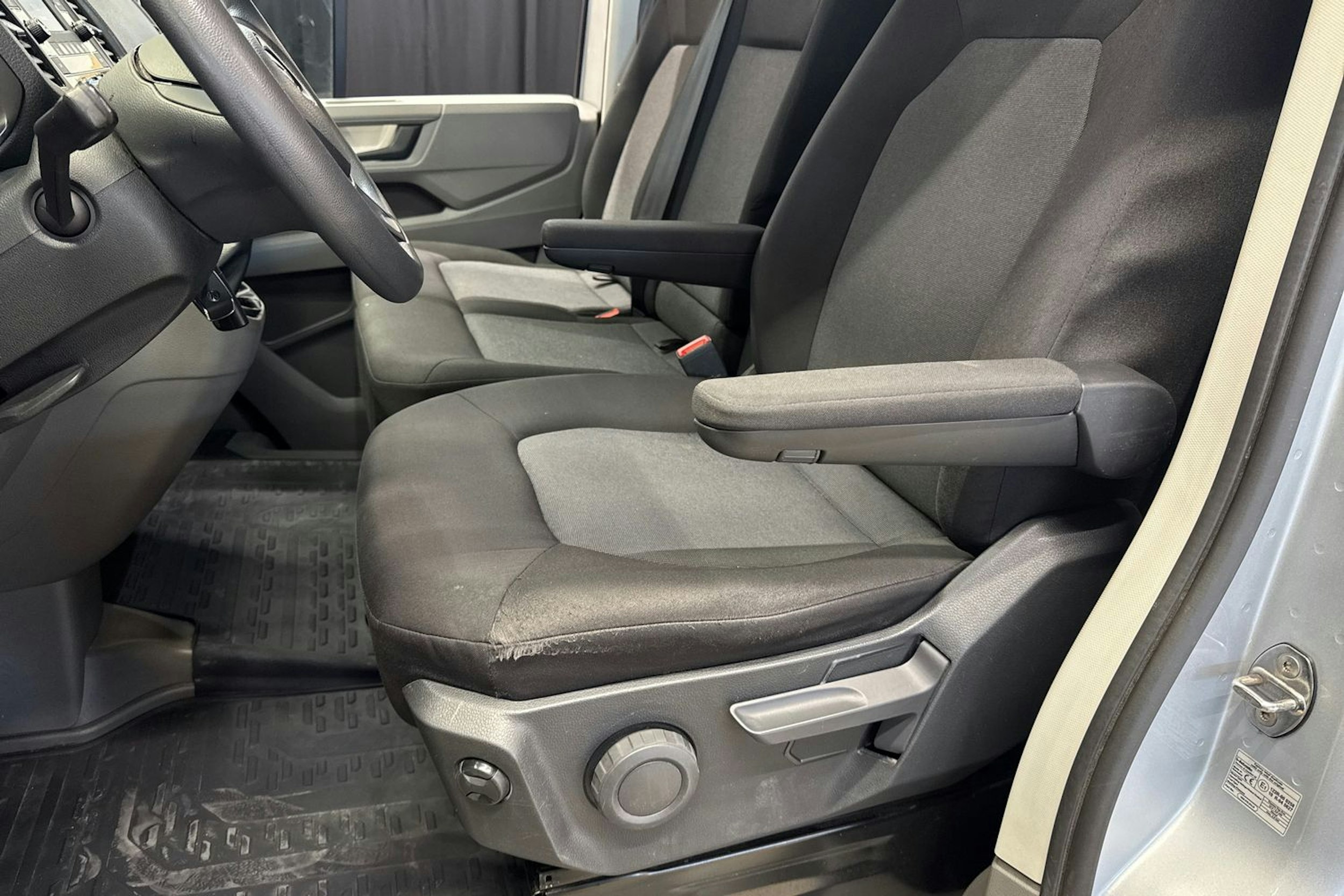 hopea Volkswagen Crafter 2020 kuva 18.