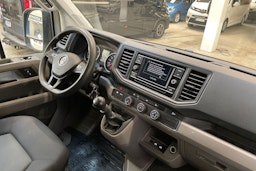 valkoinen Volkswagen Crafter 2021 kuva 15.
