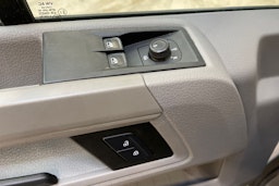 valkoinen Volkswagen Crafter 2021 kuva 23.