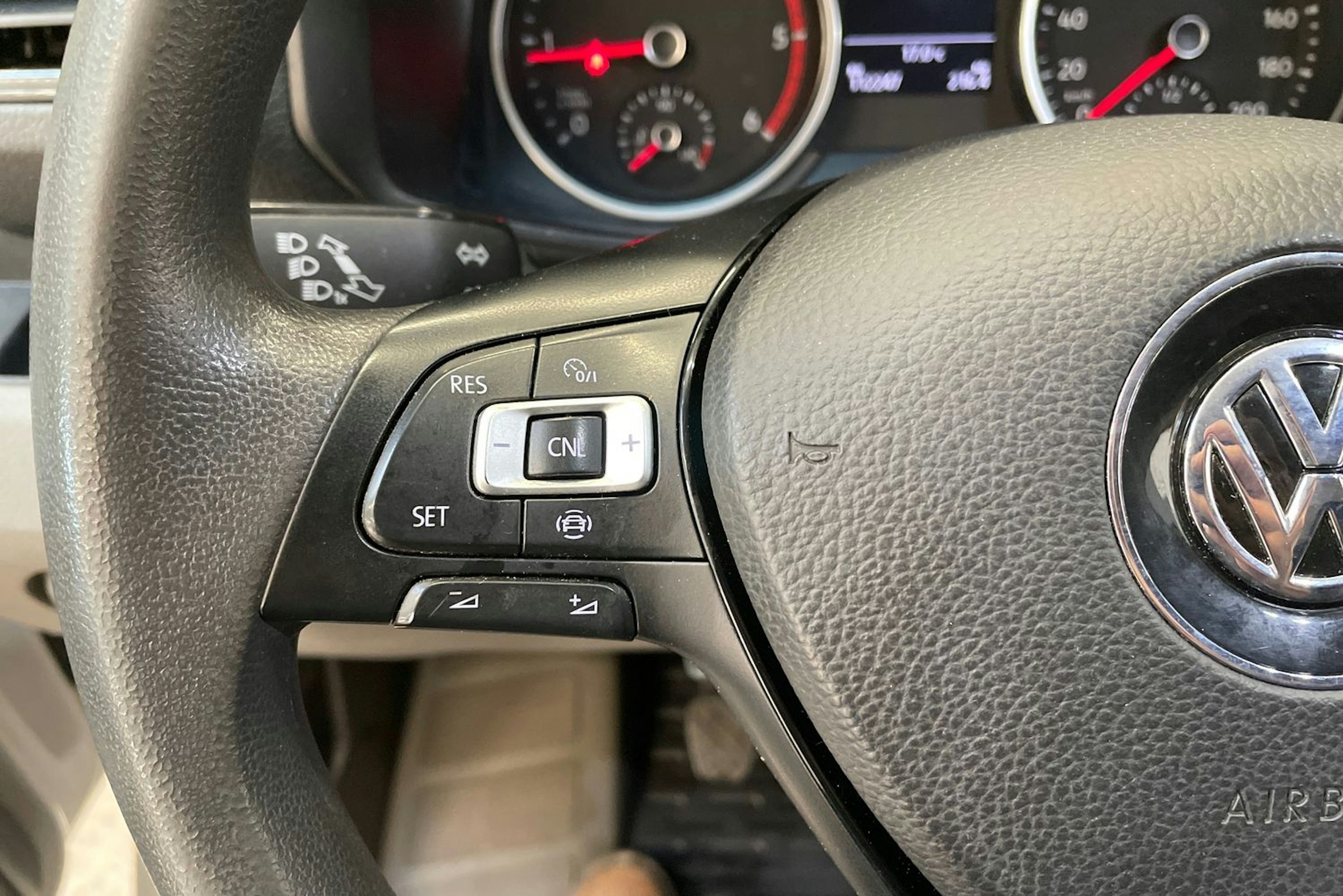 valkoinen Volkswagen Crafter 2021 kuva 24.