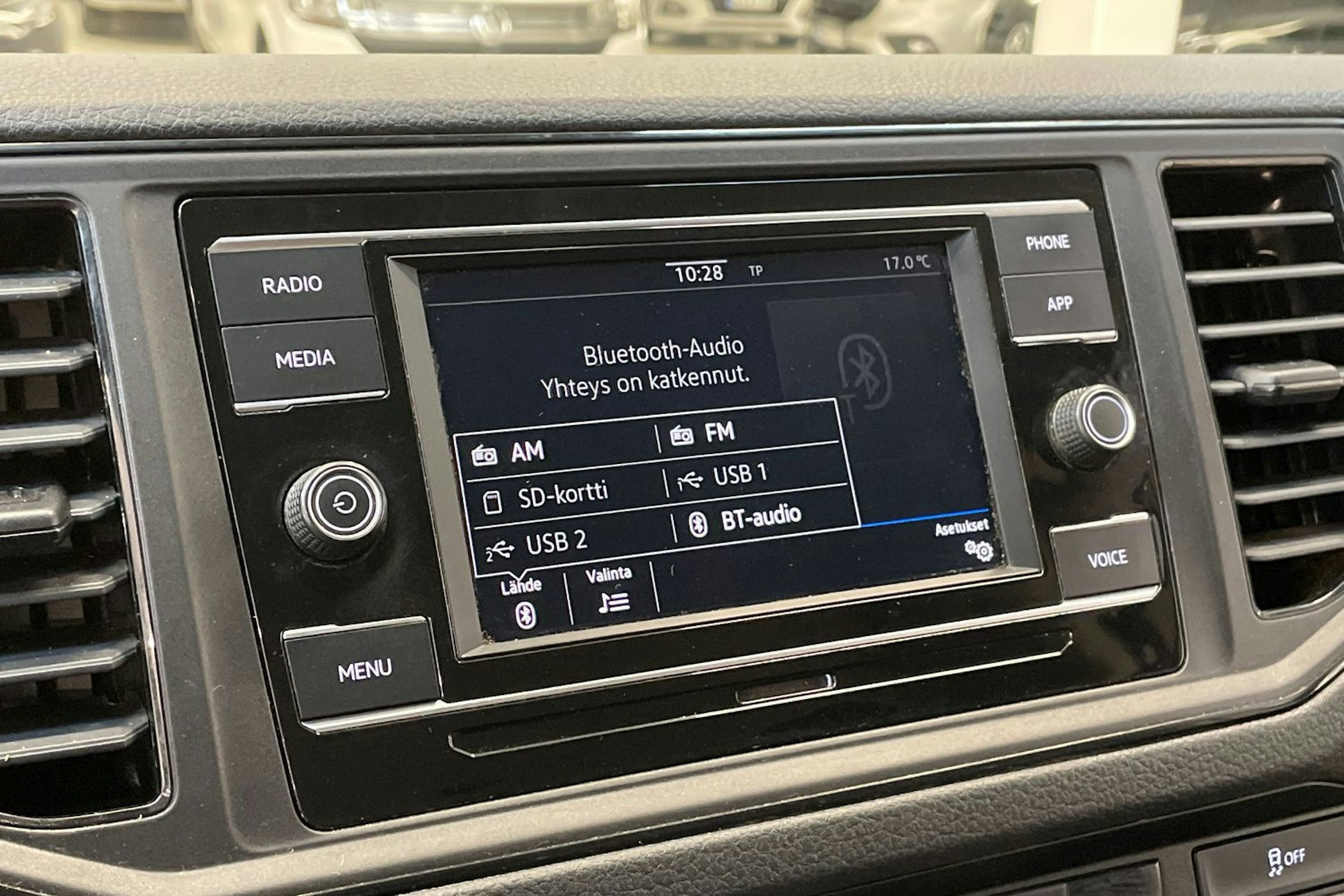 valkoinen Volkswagen Crafter 2021 kuva 30.