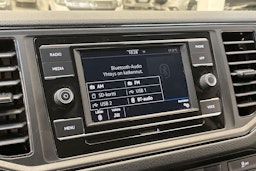 valkoinen Volkswagen Crafter 2021 kuva 30.