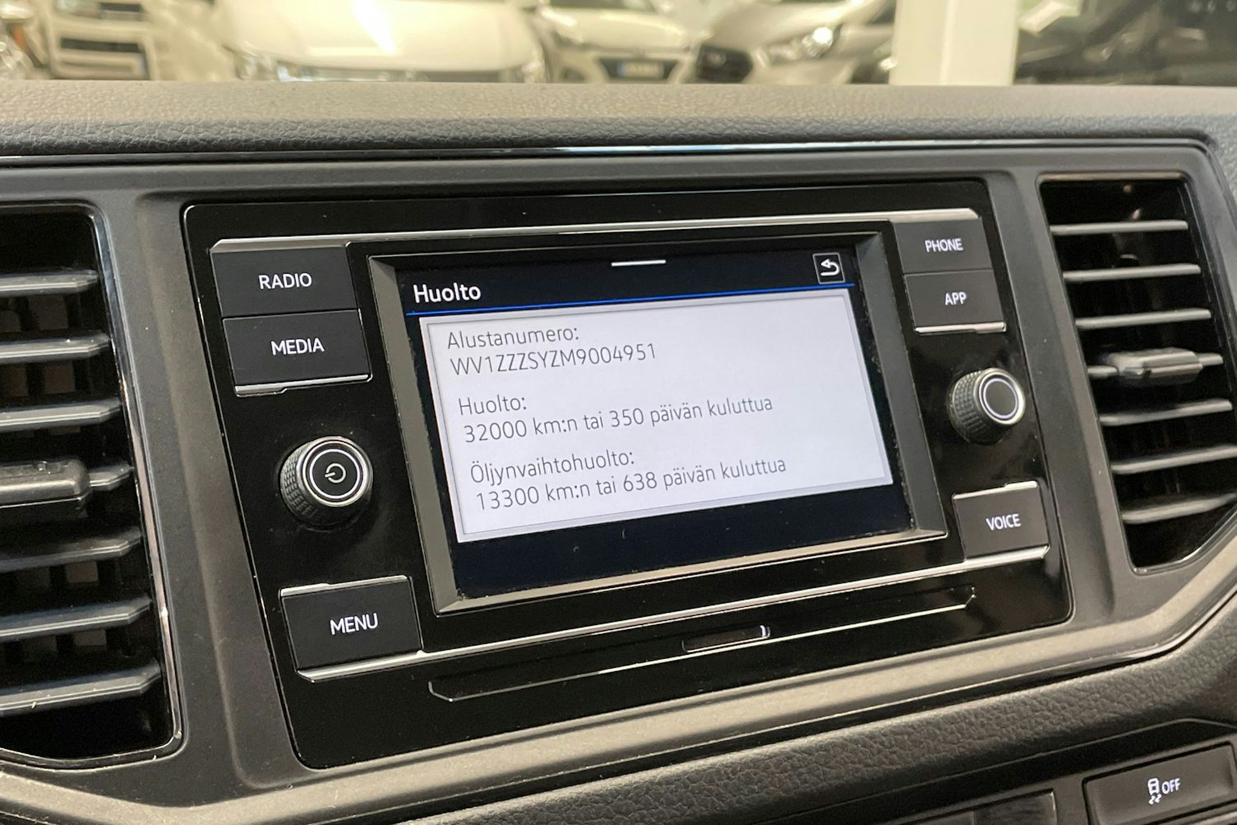 valkoinen Volkswagen Crafter 2021 kuva 31.