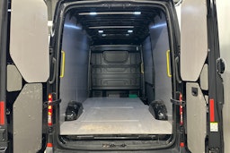 musta Volkswagen Crafter 2021 kuva 11.