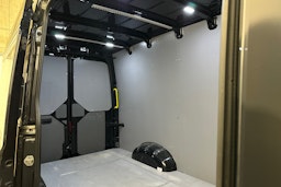 musta Volkswagen Crafter 2021 kuva 13.
