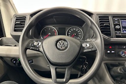 musta Volkswagen Crafter 2021 kuva 18.