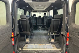 Musta Volkswagen CRAFTER 2021 kuva 12.