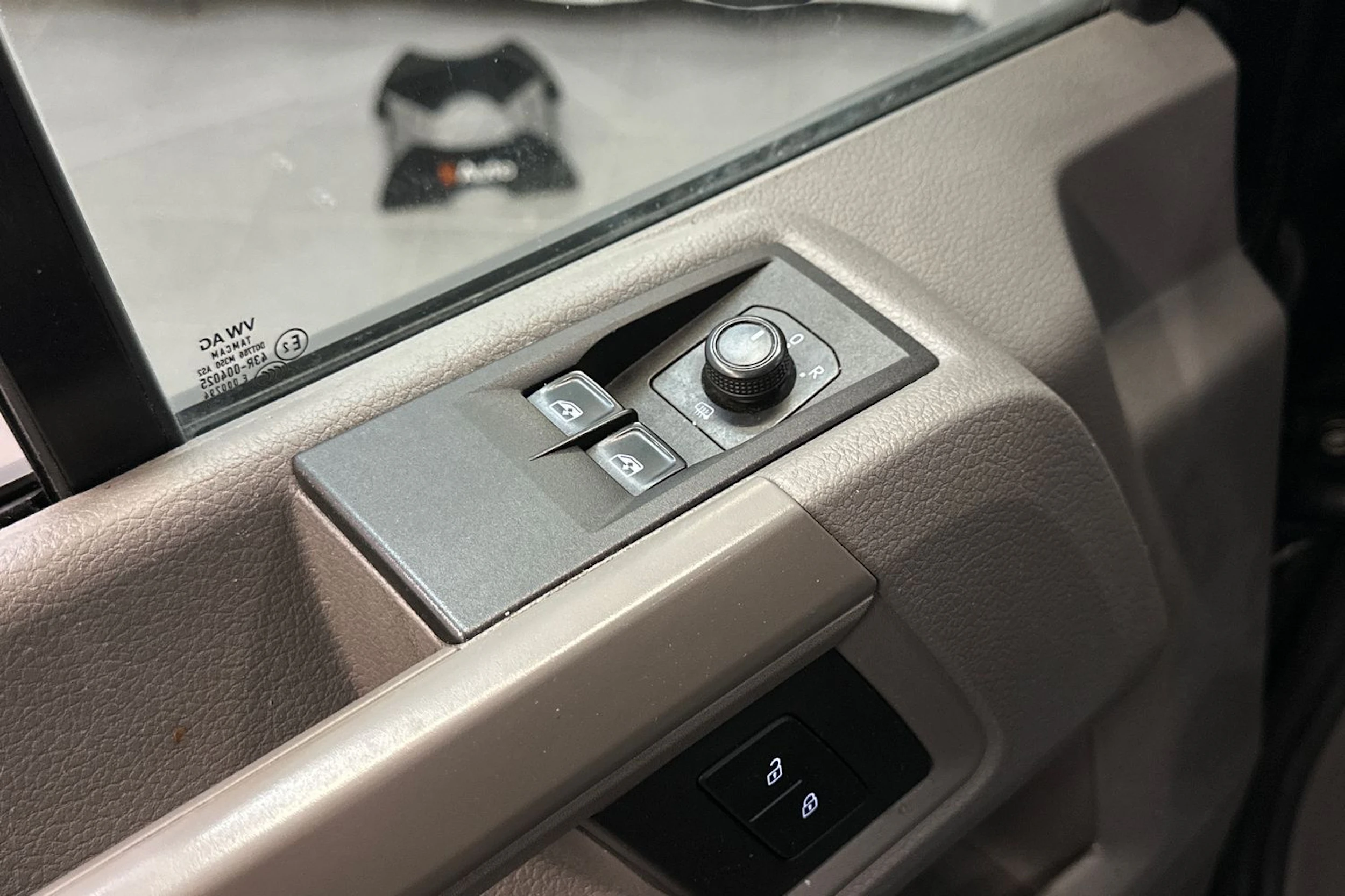 Musta Volkswagen CRAFTER 2021 kuva 13.