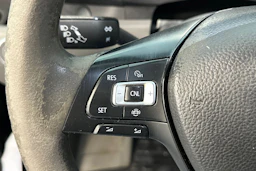 Musta Volkswagen CRAFTER 2021 kuva 15.