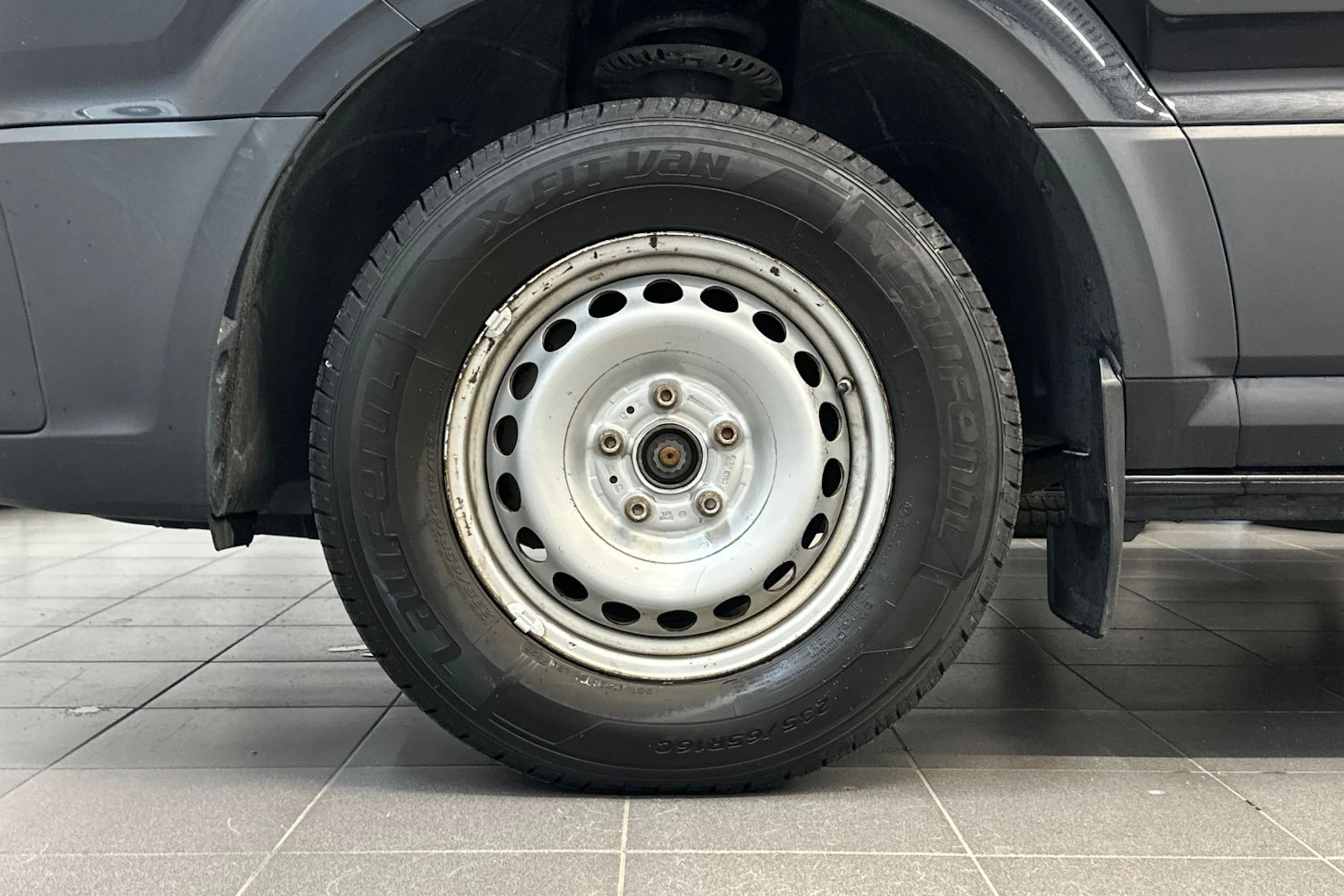 Musta Volkswagen CRAFTER 2021 kuva 21.