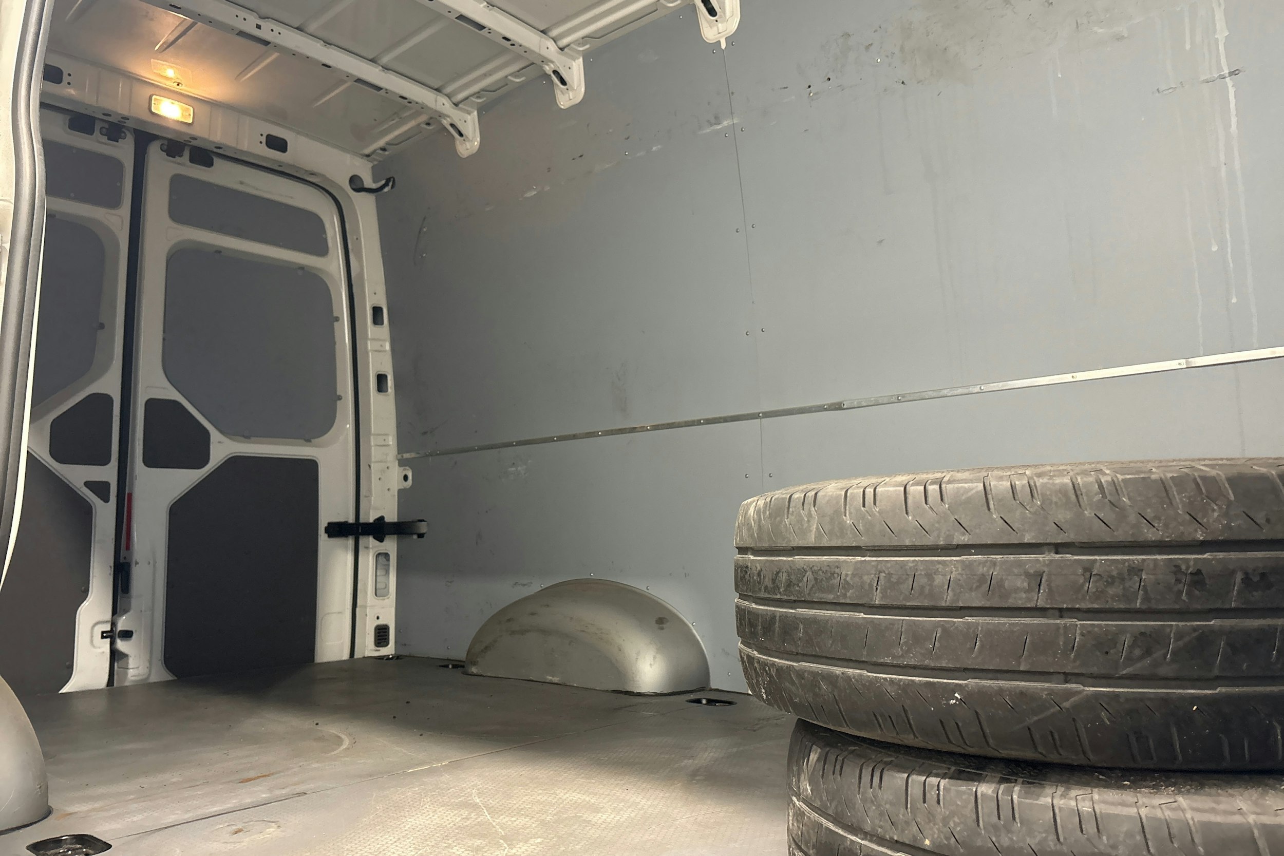 valkoinen Volkswagen Crafter 2021 kuva 12.