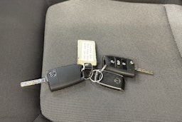 valkoinen Volkswagen Crafter 2021 kuva 26.