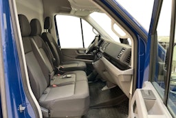 sininen Volkswagen Crafter 2021 kuva 10.