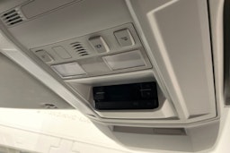 sininen Volkswagen Crafter 2021 kuva 20.