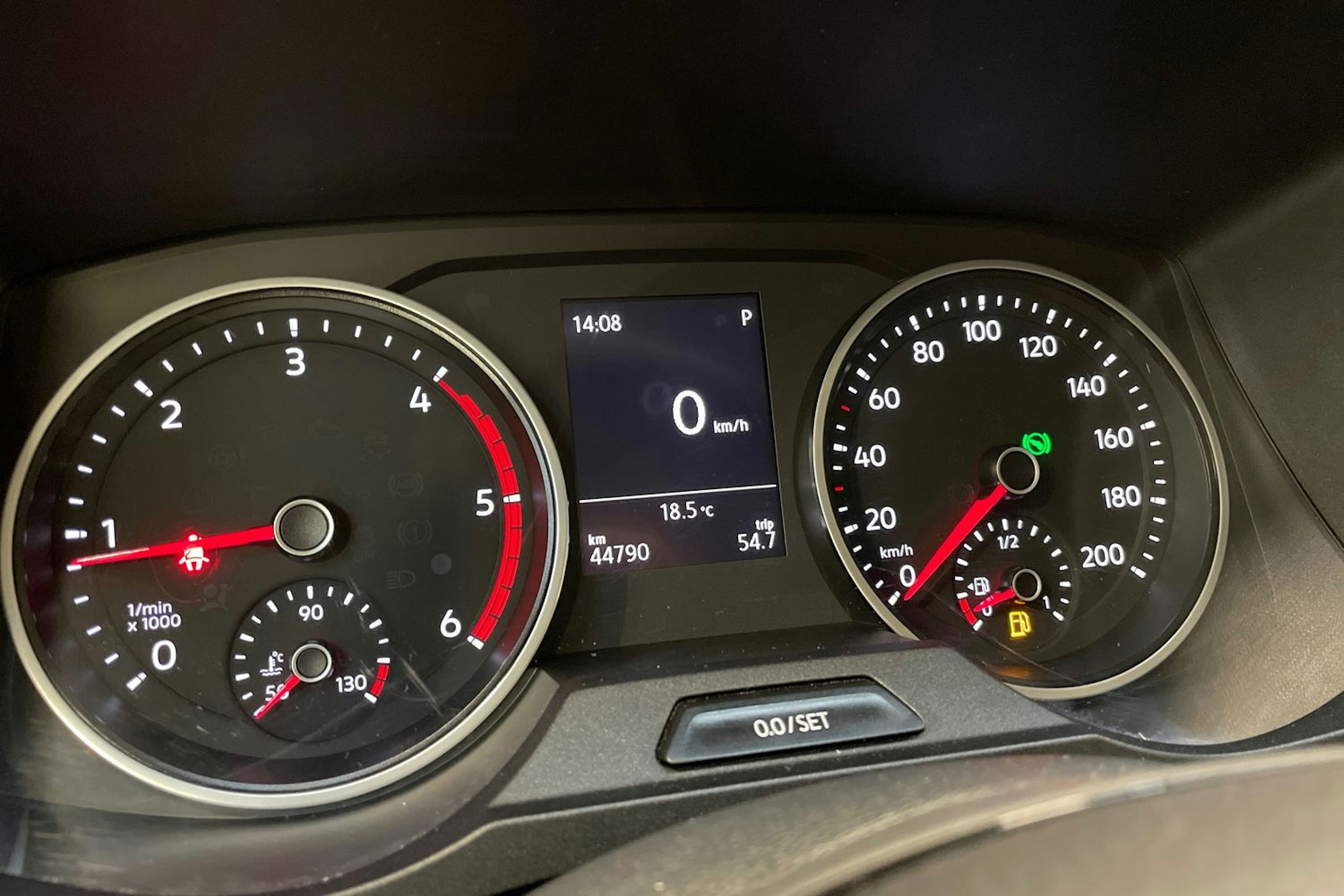 sininen Volkswagen Crafter 2021 kuva 22.