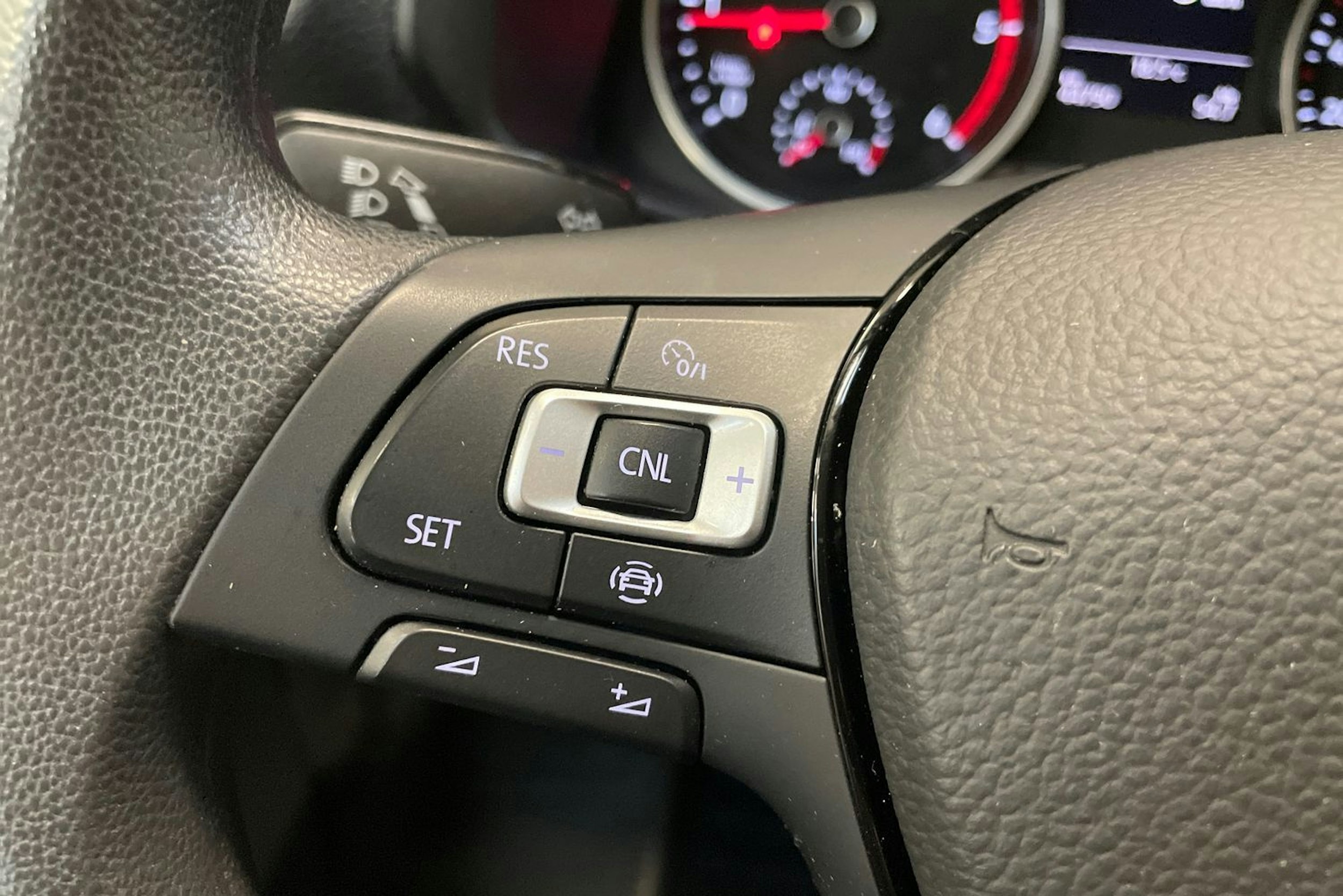 sininen Volkswagen Crafter 2021 kuva 23.