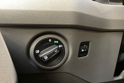 sininen Volkswagen Crafter 2021 kuva 25.