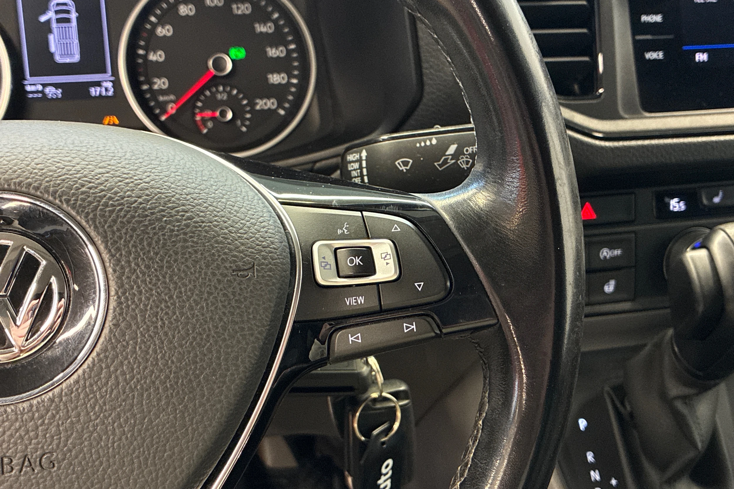 musta Volkswagen Crafter 2021 kuva 10.