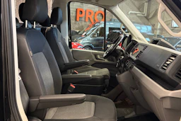 musta Volkswagen Crafter 2021 kuva 21.