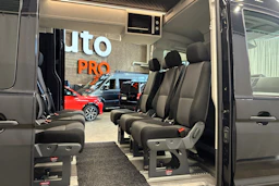 musta Volkswagen Crafter 2021 kuva 25.